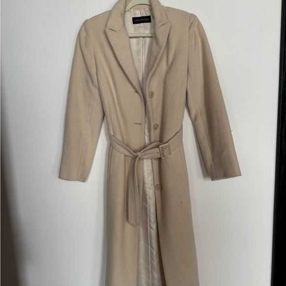Elegant Cream Trench Coat by Zara - Picture 1 of 2